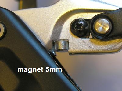Magnet mounted Magnet mounted
