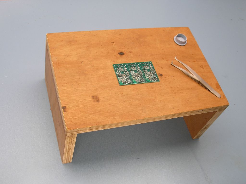 Raised work table for SMD Raised work table for SMD